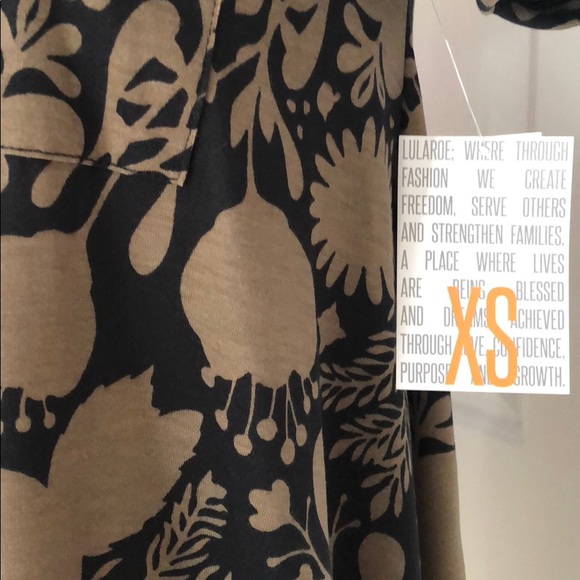 LuLaRoe Carly - Picture 2 of 3